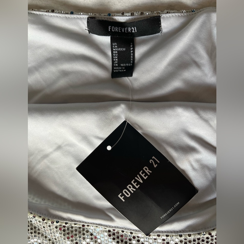 NWT Forever 21 S Sequin Top - Picture 5 of 8